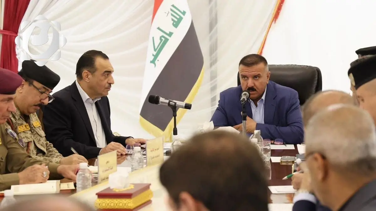 وزير الداخلية يوجه بتفعيل الخلايا الاستخبارية خلال زيارة الأربعين