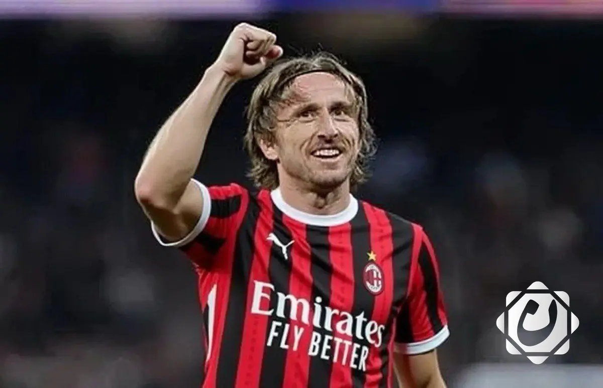 ميلان يقدم مودريتش وسط حماس كبير من الجماهير