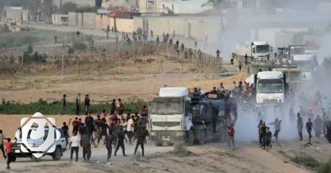 استشهاد 20 مدنياً وجرح العشرات في انقلاب شاحنة مساعدات وسط غزة