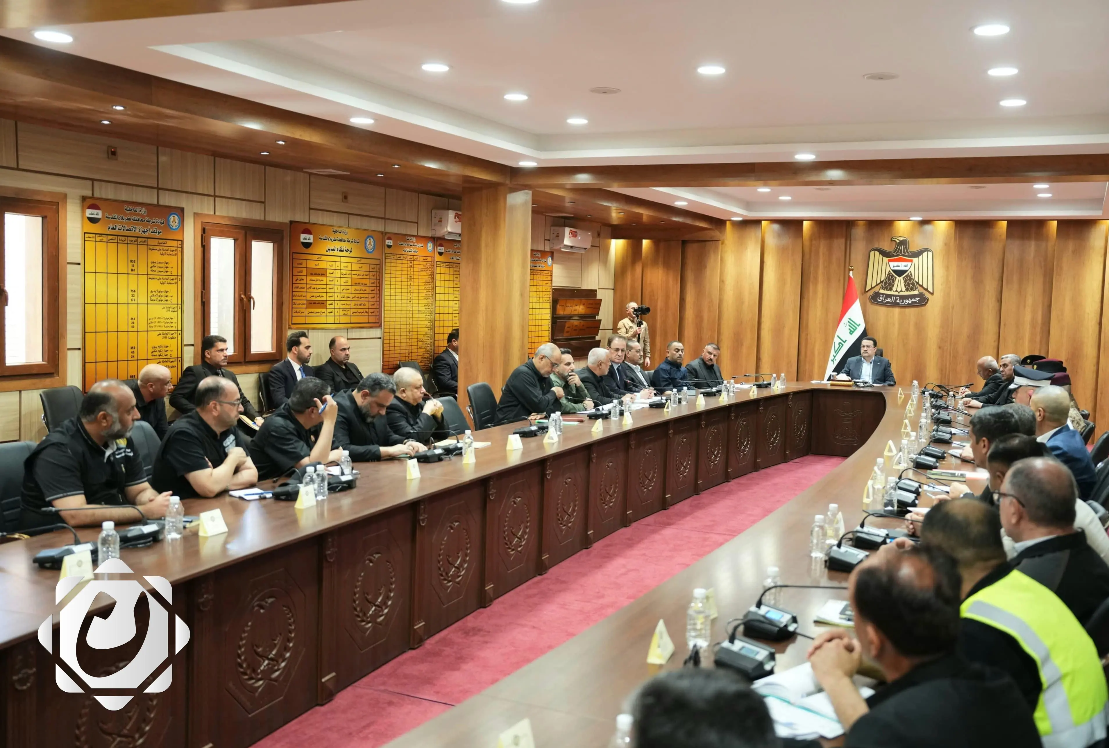 رئيس الوزراء يؤكد على تأمين الخدمات للزائرين في كربلاء والنجف