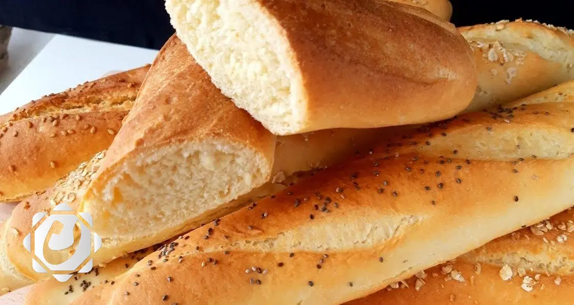الخبز الأبيض: غذاء شائع يحمل مخاطر صحية كبيرة