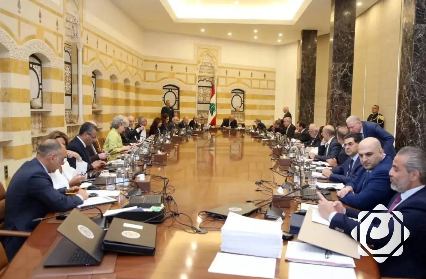 الحكومة اللبنانية تصادق على أهداف الورقة الأمريكية رغم انسحاب وزراء حزب الله وأمل