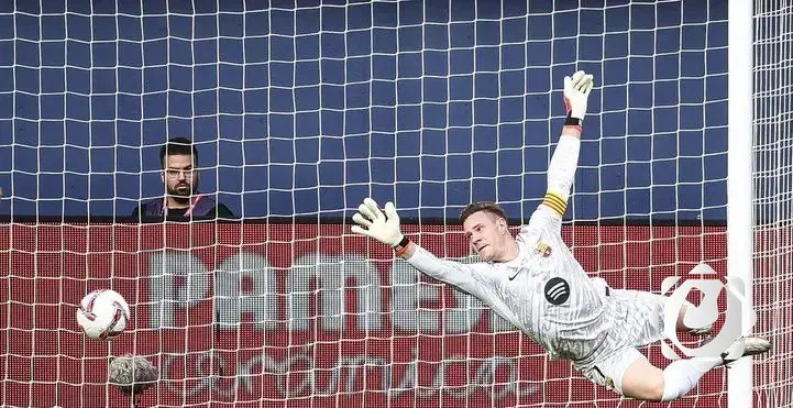 برشلونة يستعيد شارة القيادة لتير شتيغن بعد توقيعه على التقرير الطبي