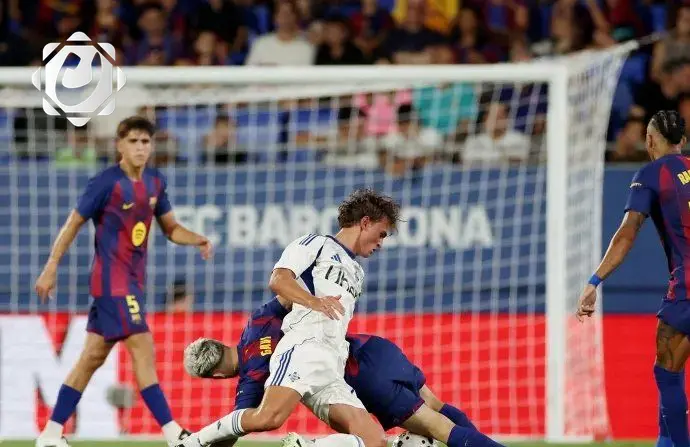 برشلونة يتوج بكأس خوان غامبر بعد فوز ساحق على كومو