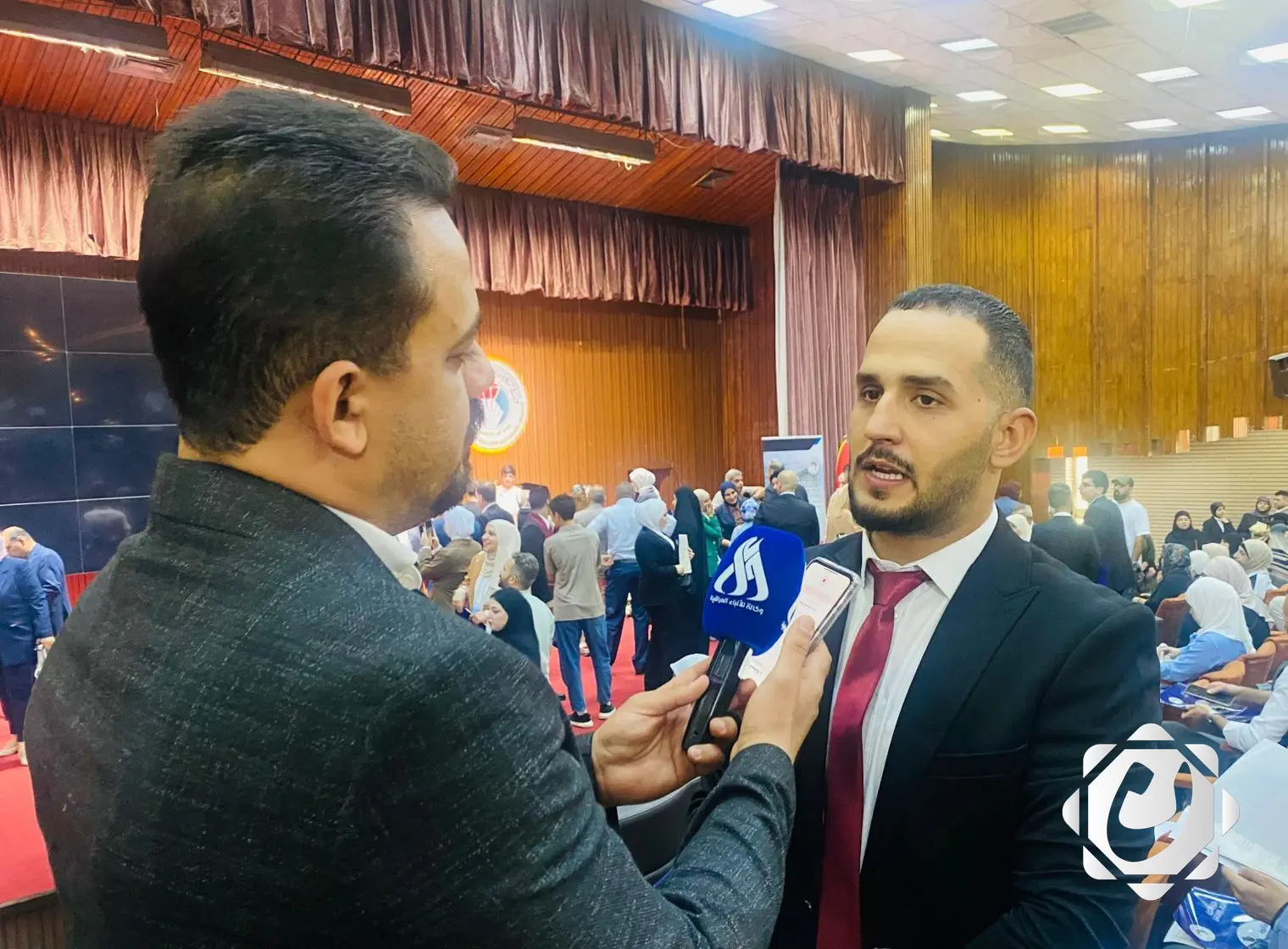 تحقيق الأحلام في ظل التحديات: قصص نجاح الطلبة الأوائل