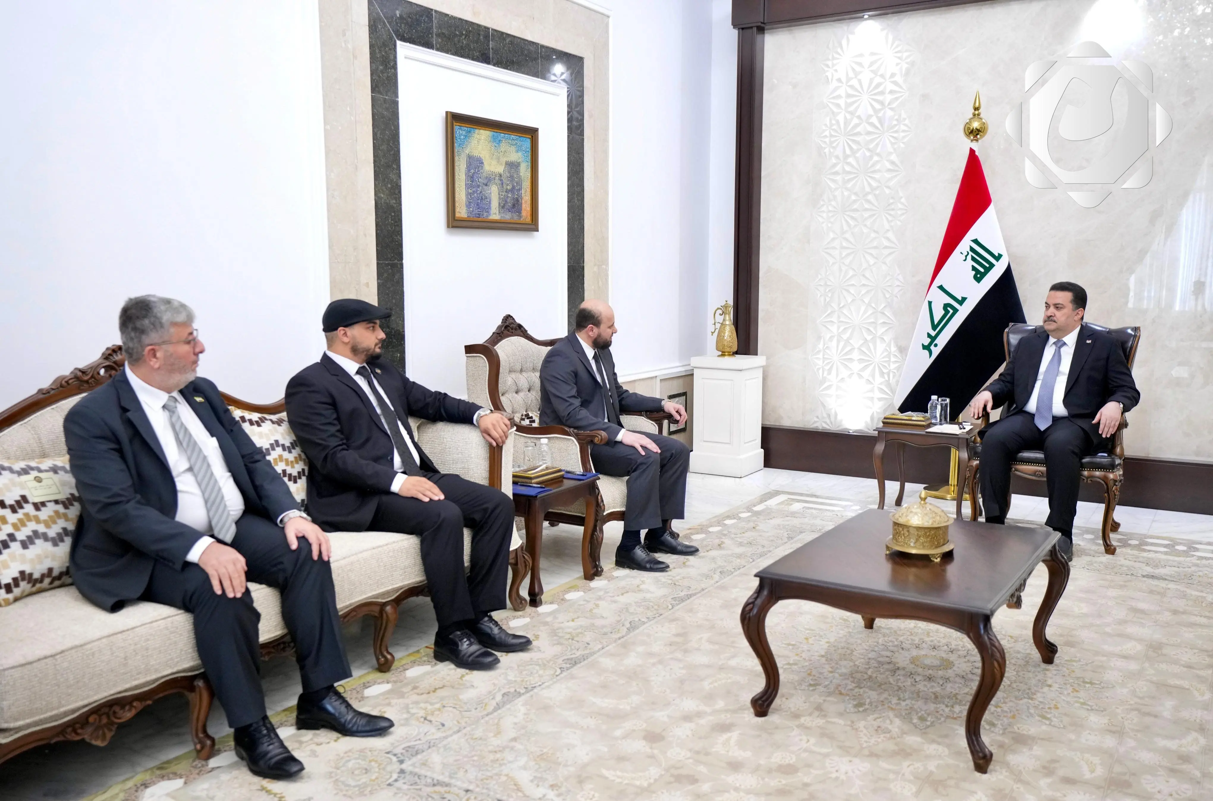 رئيس الوزراء يؤكد دعم العراق لاستقرار سوريا وسيادتها