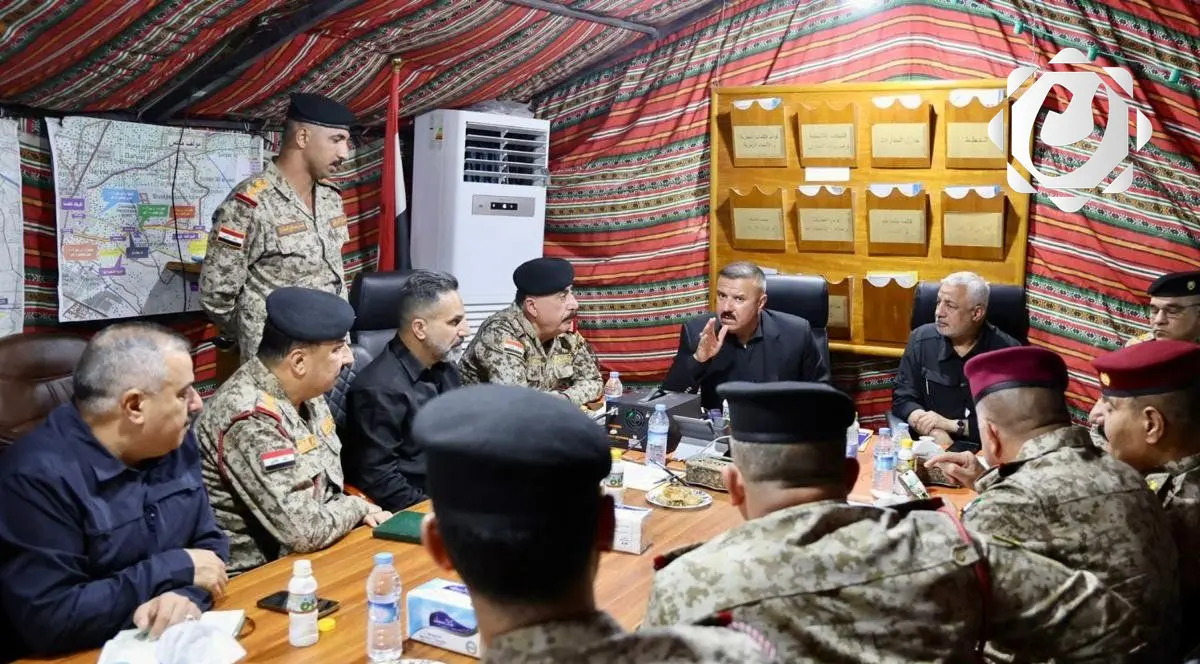 وزير الداخلية يتابع التفويج العكسي للزائرين ويؤكد على أهمية الالتزام بالقوانين المرورية