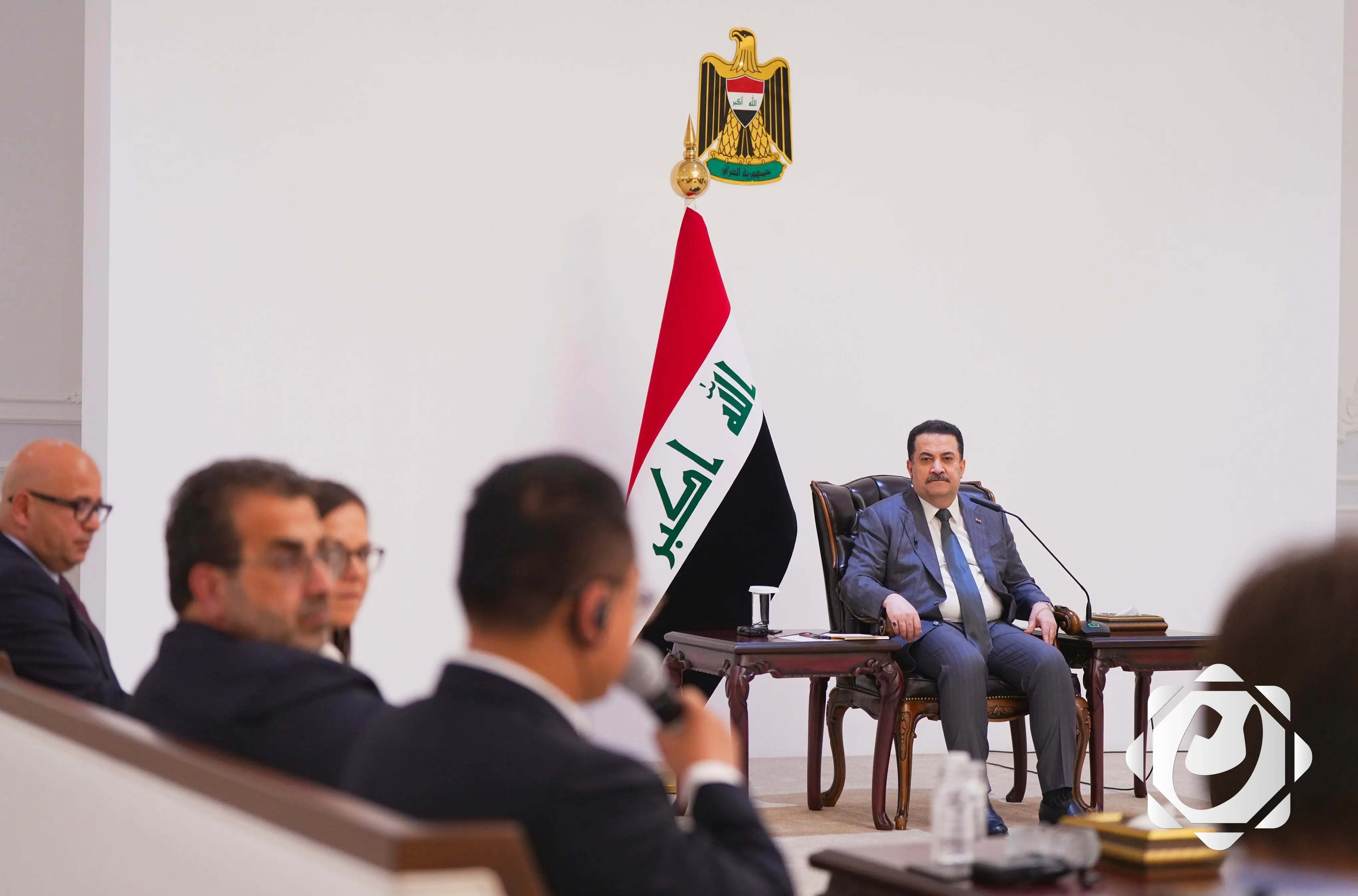 رئيس الوزراء يؤكد أهمية الموقع الجغرافي للعراق في تعزيز النقل الجوي