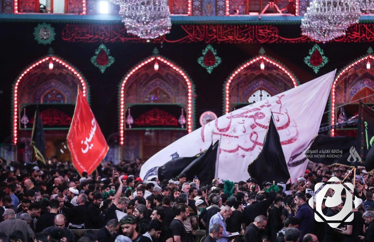 الحشود المليونية تُحيي أربعينية الإمام الحسين بأجواء إيمانية مهيبة