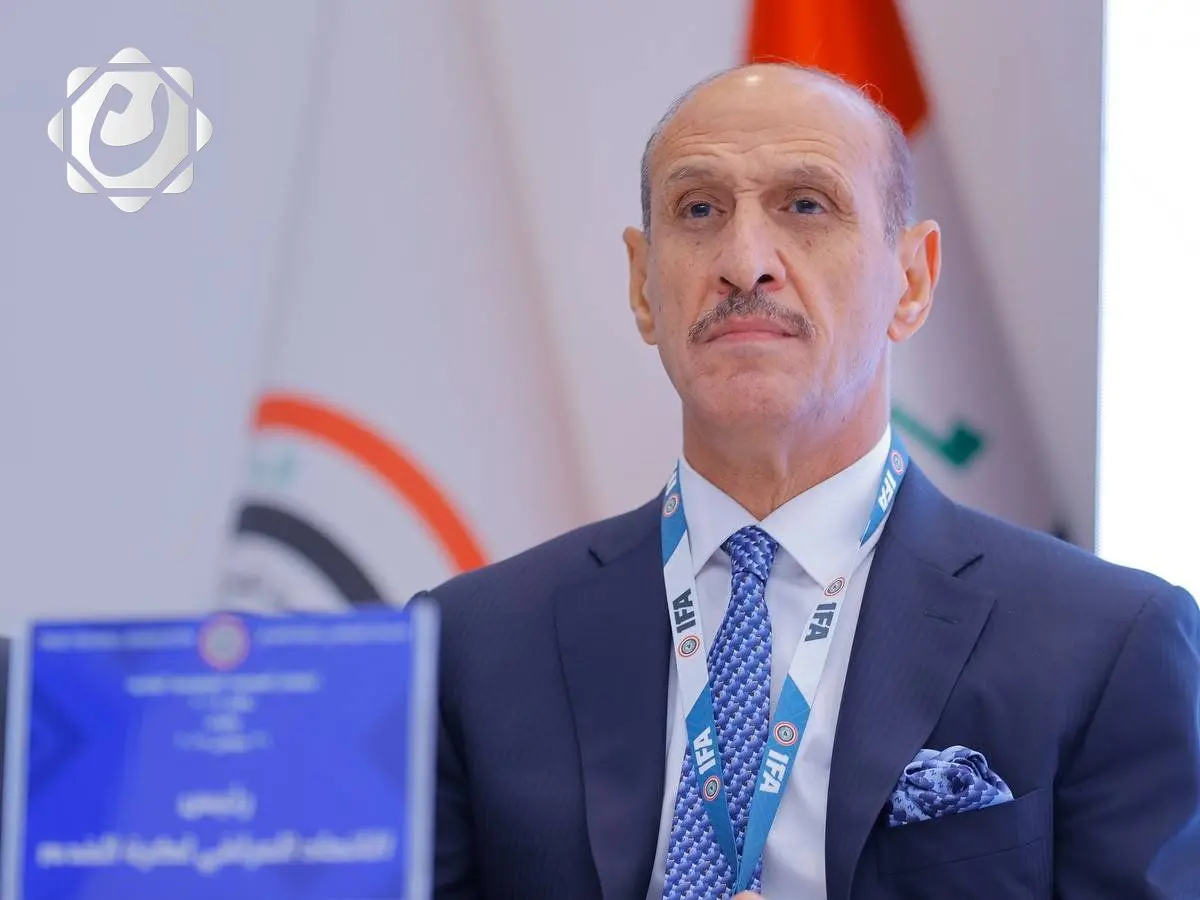 رئيس اتحاد الكرة يراجع تحضيرات منتخب الشباب