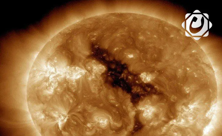 تحذيرات من زيادة حجم ثقب إكليلي على الشمس