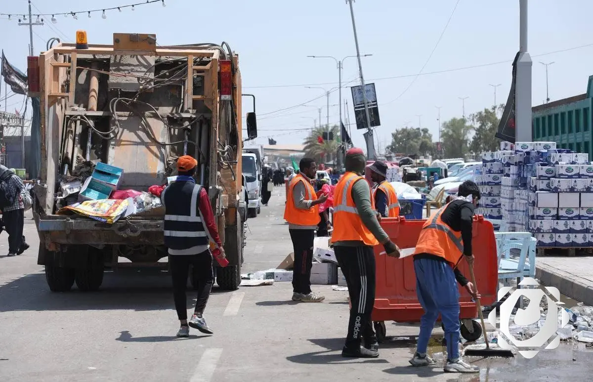 نجاح خطة بلدية النجف في رفع 50 ألف طن من النفايات خلال زيارة الأربعين