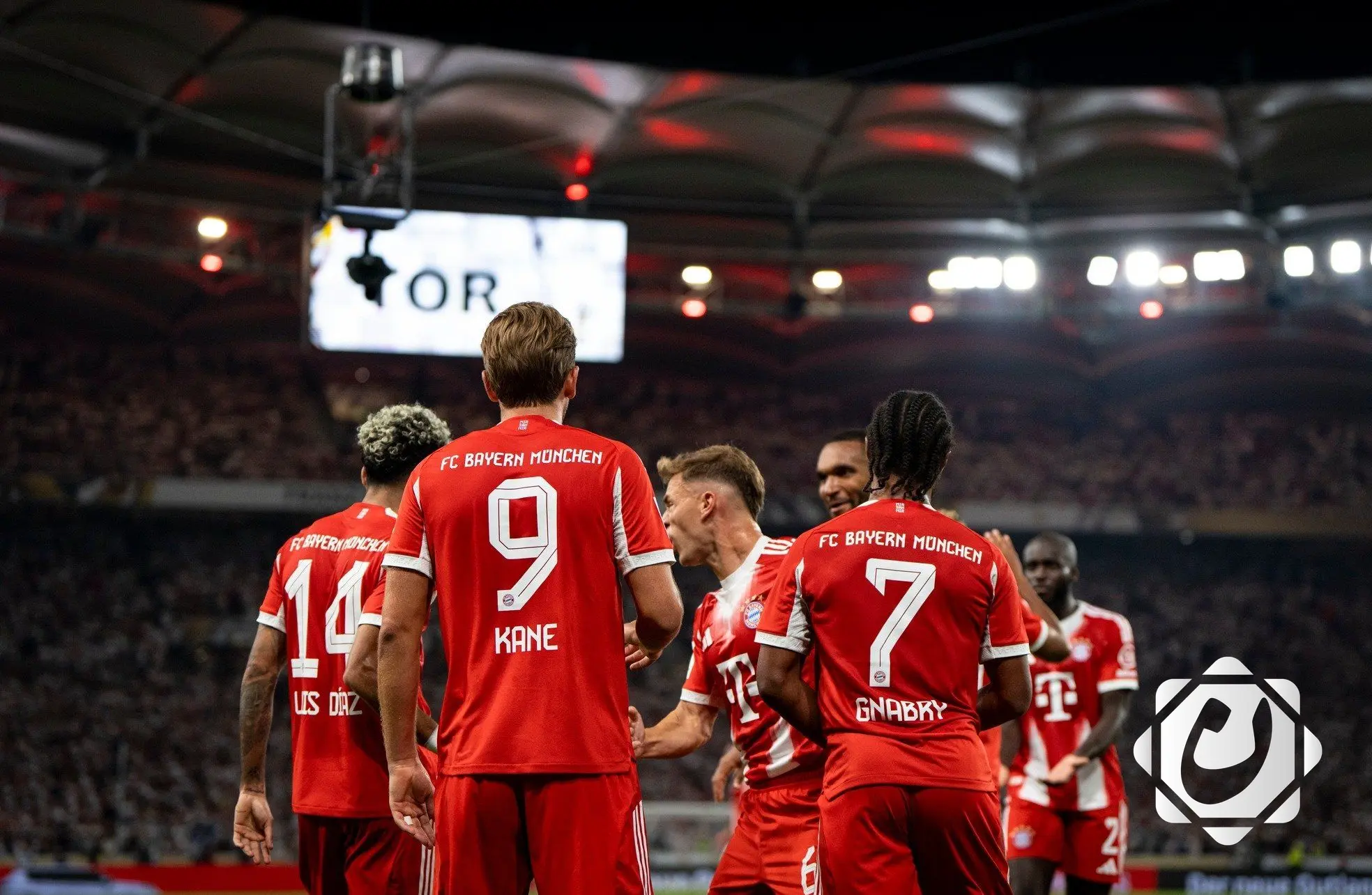 بايرن ميونيخ يتوج بلقب كأس السوبر الألماني بفوزه على شتوتغارت