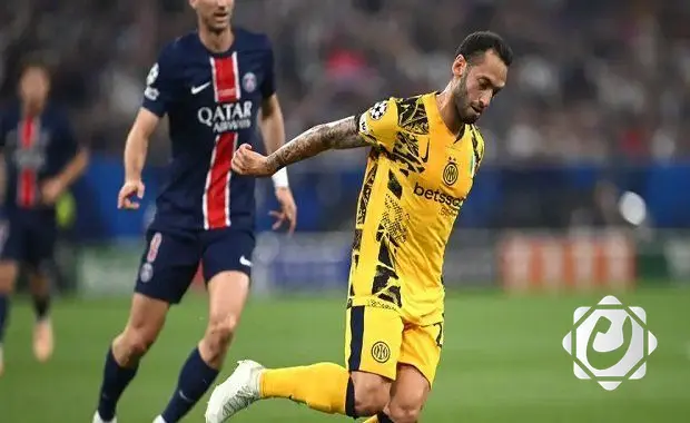 إنتر ميلان ينفي مفاوضات الهلال والنصر مع تشالهان أوغلو