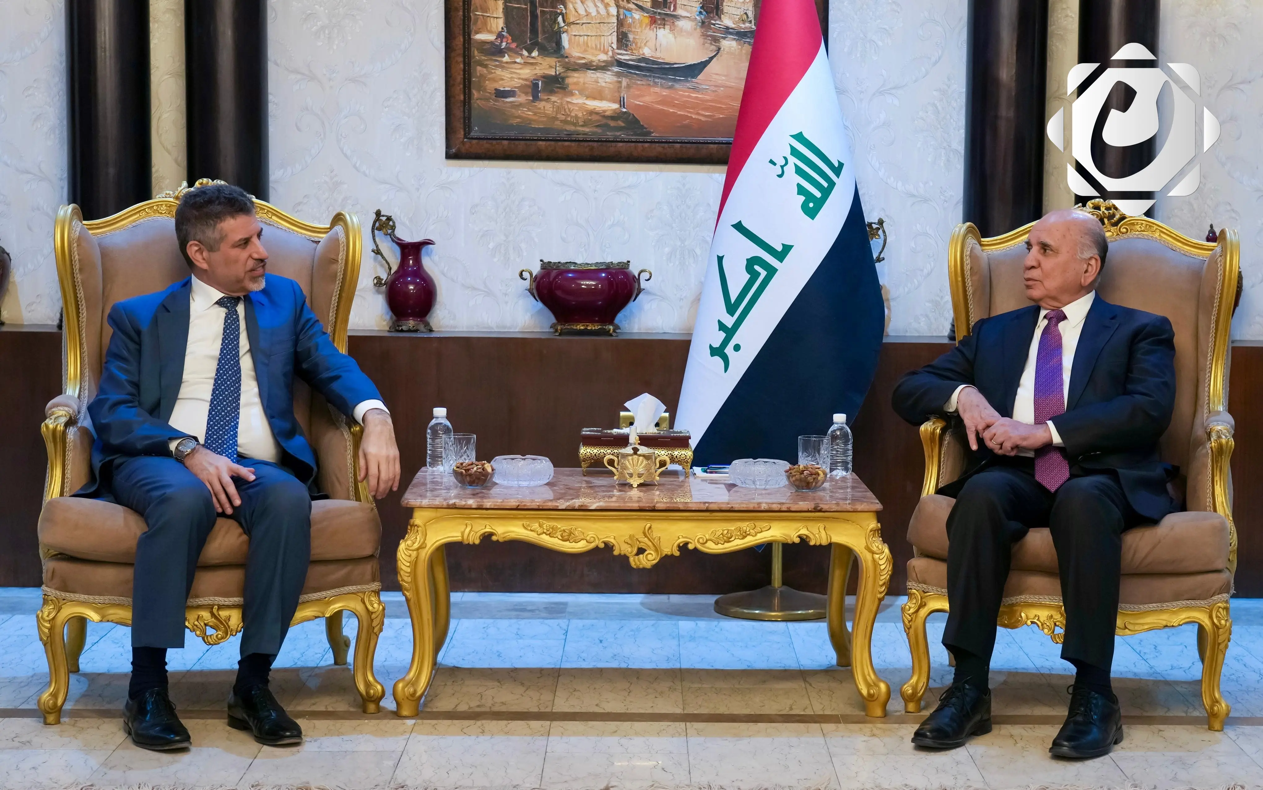 بحث العلاقات الثنائية وملف النفط بين وزير الخارجية العراقي والقائم بالأعمال الأمريكي