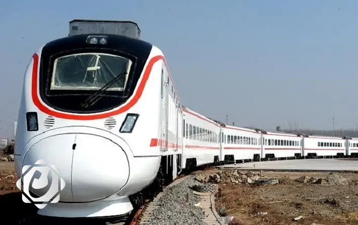 وزارة النقل تعلن عن خطط لاستيراد حافلات كهربائية وإدخال قطارات صديقة للبيئة في مشروع طريق التنمية