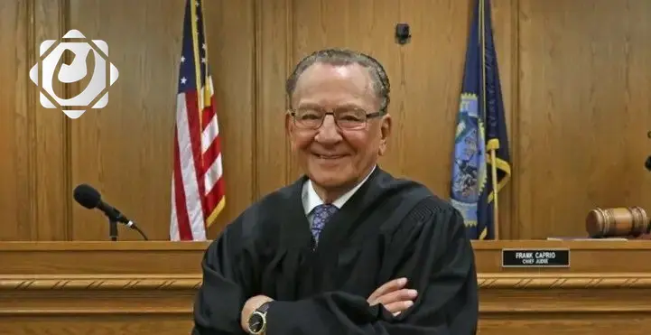 وفاة القاضي الأمريكي المعروف بلقب "القاضي الرحيم"