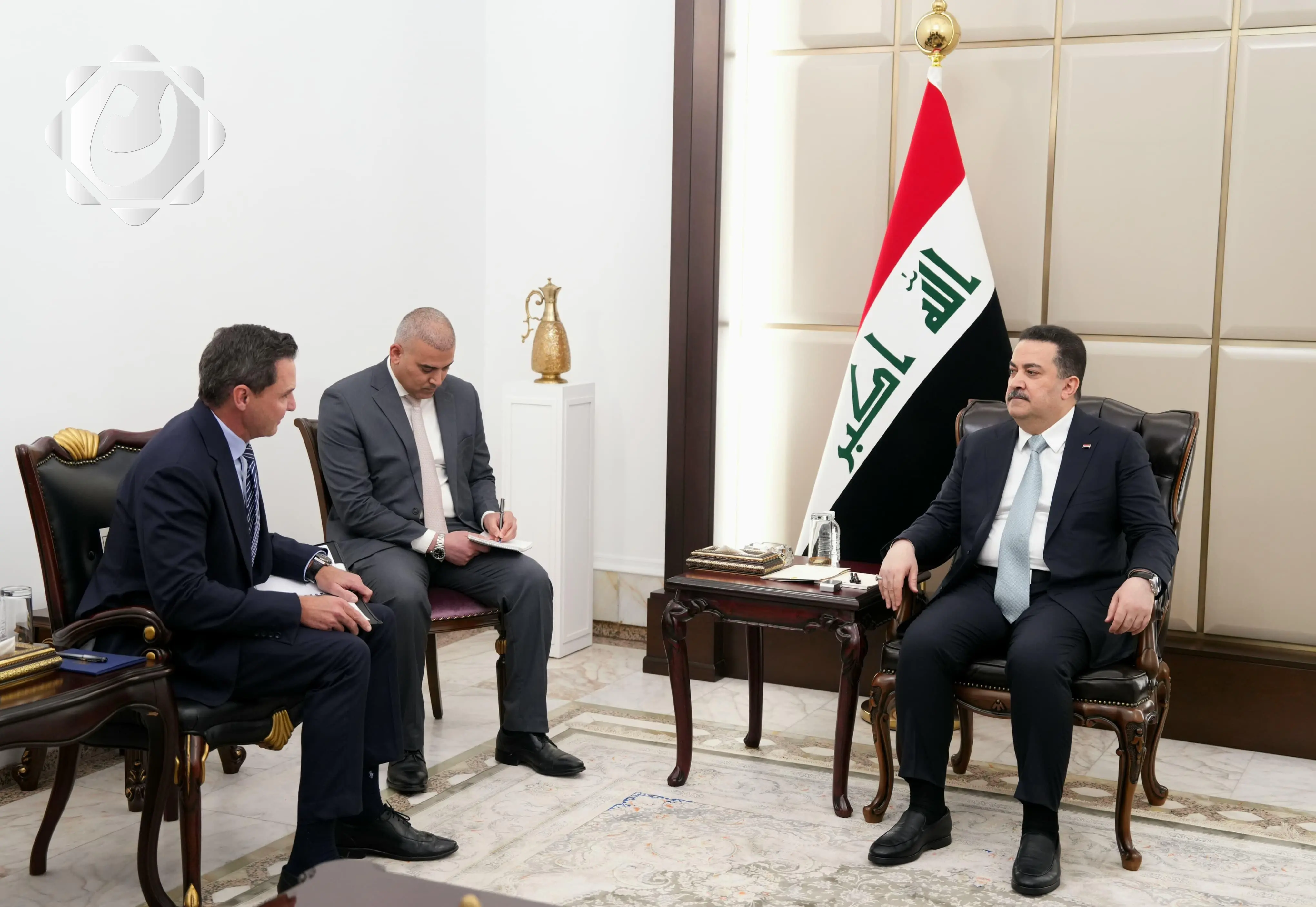 رئيس الوزراء يؤكد رؤية الحكومة لتطوير قطاعي النفط والغاز