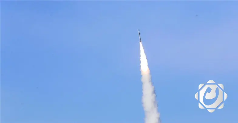 رصد إطلاق صاروخ بالستي من اليمن باتجاه الكيان المحتل