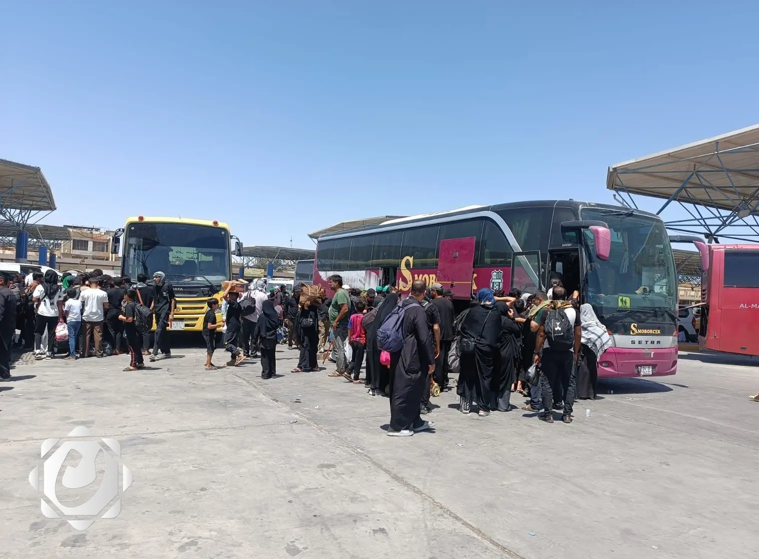 النقل: تأمين أكثر من 5000 مركبة لتفويج الزائرين في النجف الأشرف