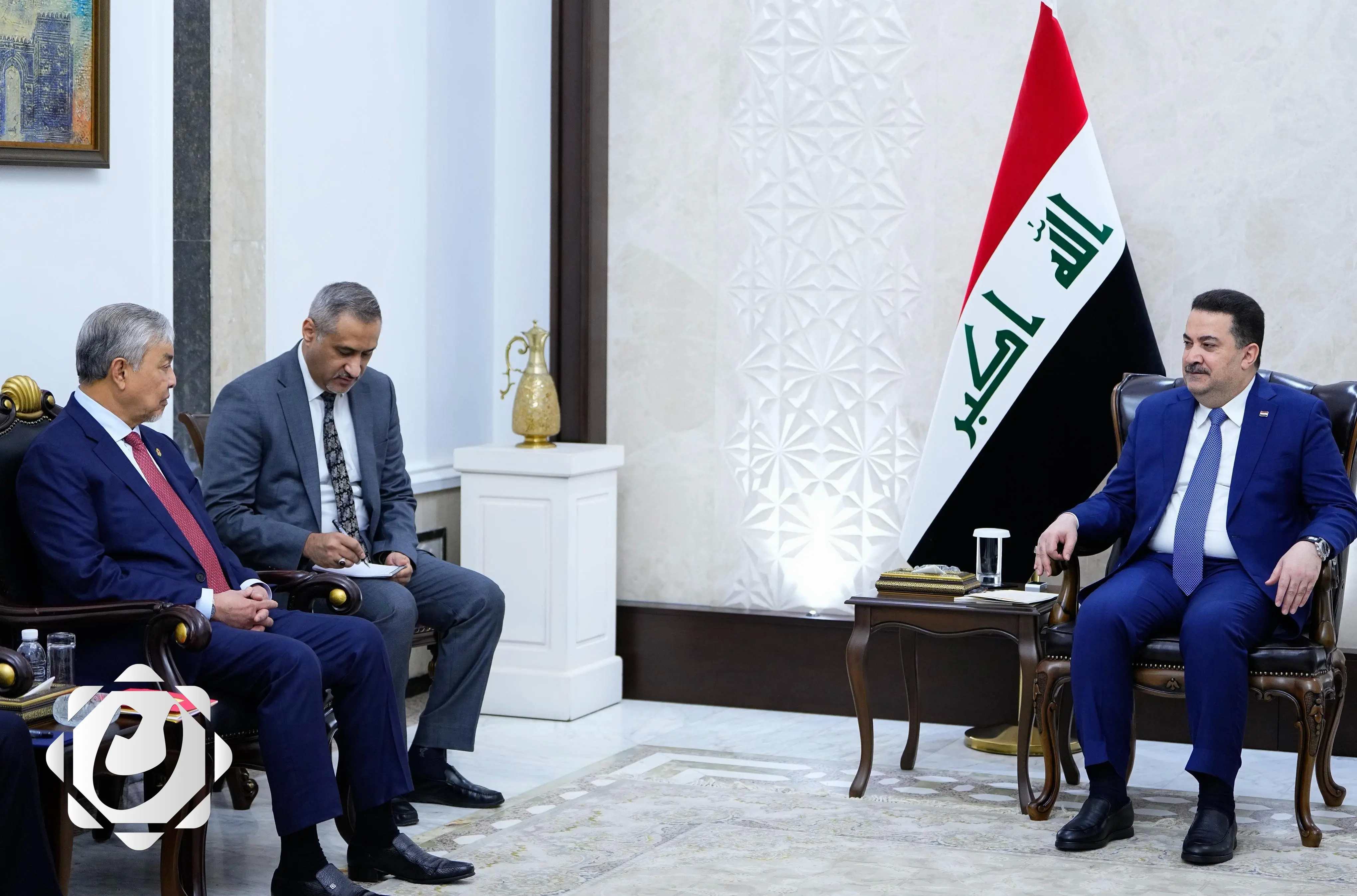 رئيس الوزراء يؤكد أهمية تعزيز اجتماعات اللجنة العليا العراقية الماليزية المشتركة