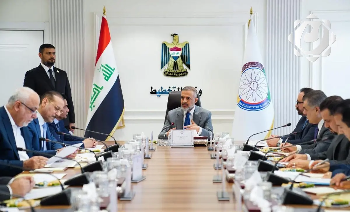 وزير التخطيط يؤكد عدم تعارض مشروع طريق التنمية مع المشاريع الدولية