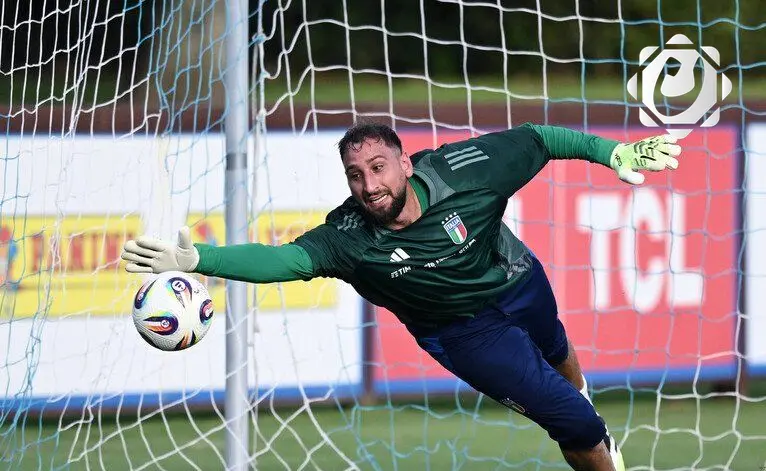 مانشستر سيتي يتعاقد مع الحارس الإيطالي دوناروما