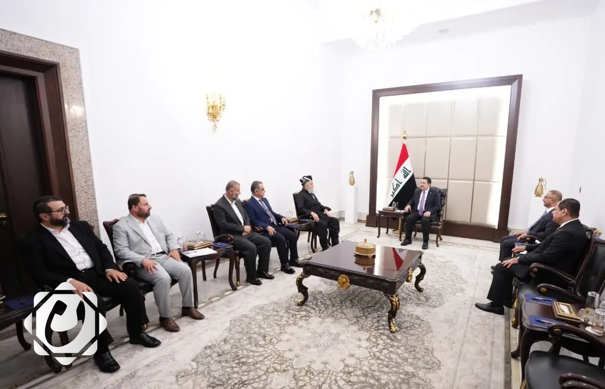 رئيس الوزراء يؤكد سعي الحكومة لإيجاد حلول دستورية للاستحقاقات المالية في الإقليم