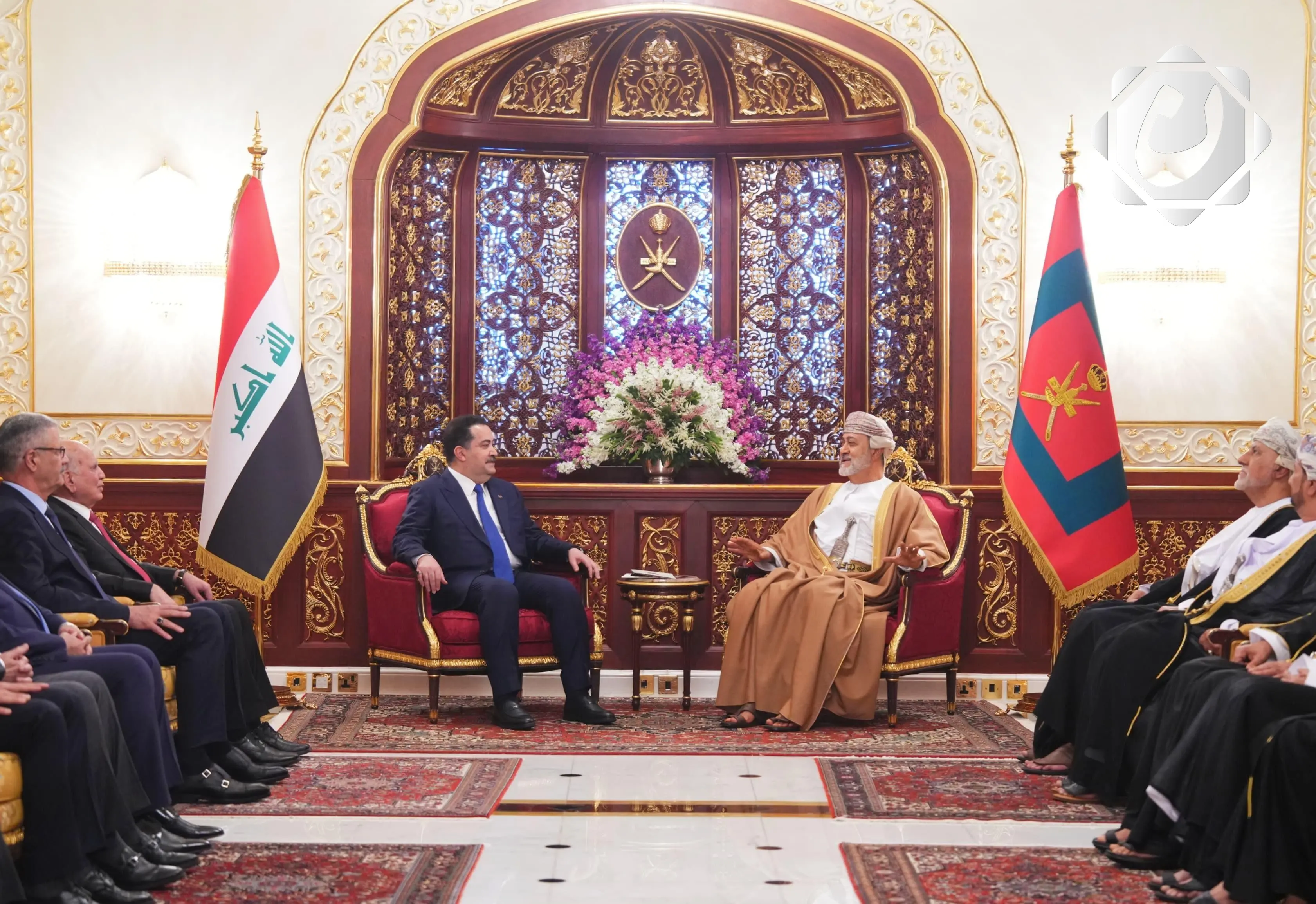 تطوير العلاقات الثنائية بين العراق وعمان في لقاء بين رئيس الوزراء وسلطان عمان