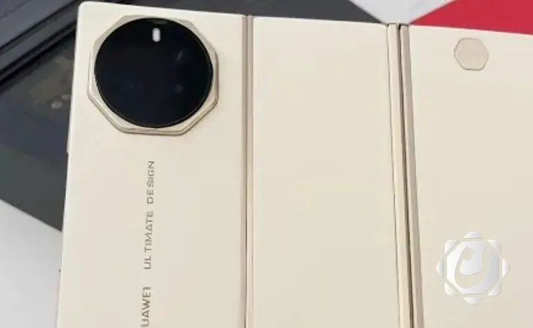هواوي تكشف عن هاتف Mate XTs Ultimate القابل للطي