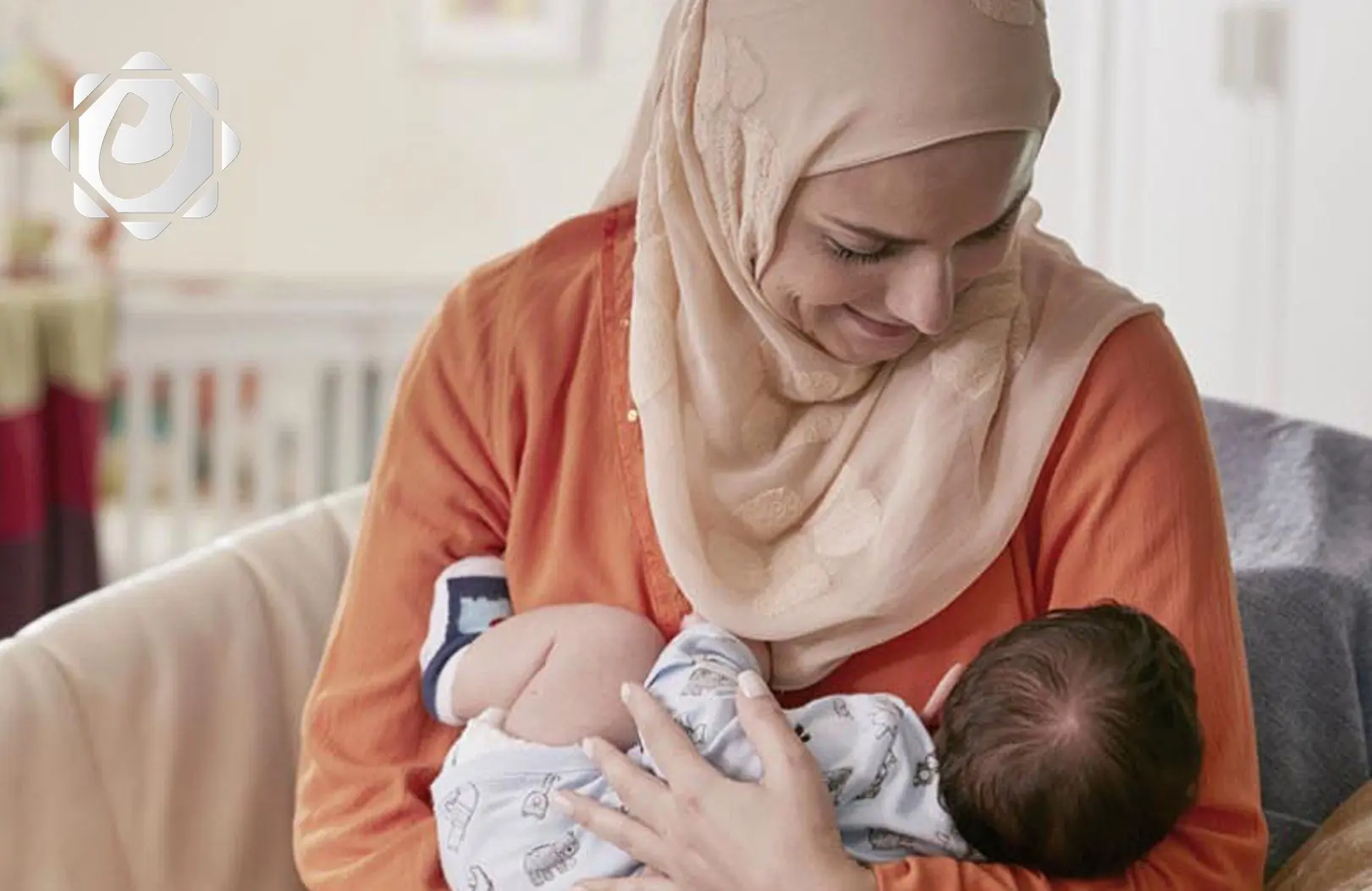 دراسة: حليب الأم يساهم في تنظيم الساعة البيولوجية للرضيع