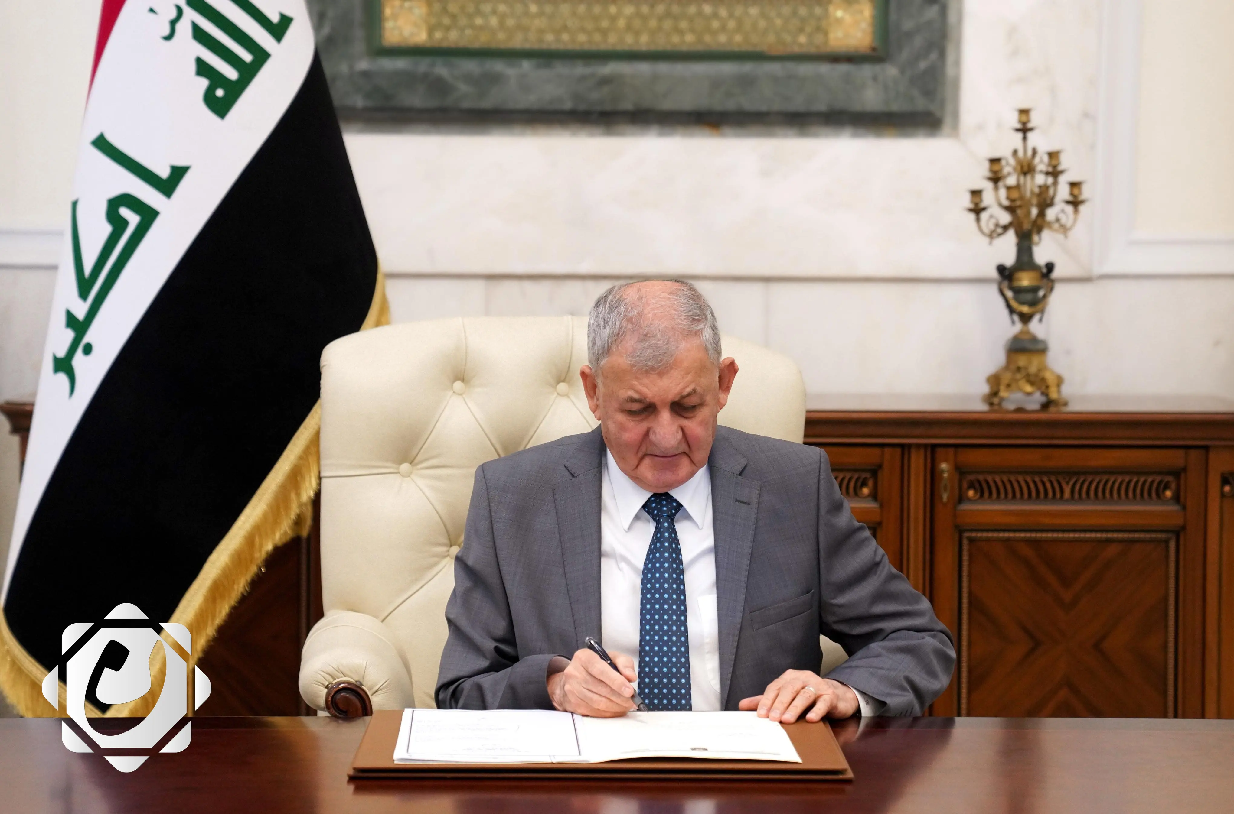 الرئيس يصدر مرسوماً بتعيين الدفعة الأولى من السفراء