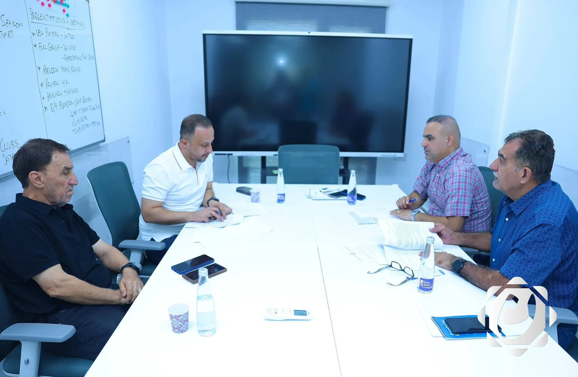 الاتحاد العراقي يناقش لوائح ترخيص أكاديميات كرة القدم