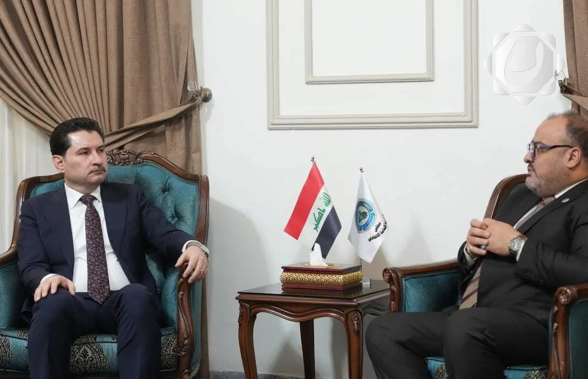 عبد الله يؤكد على ضرورة معالجة ملف تعيين خريجي المجموعات الطبية