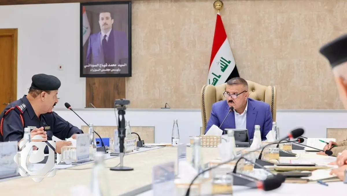 وزير الداخلية يناقش تخصيص أراضٍ لمنسوبي الوزارة