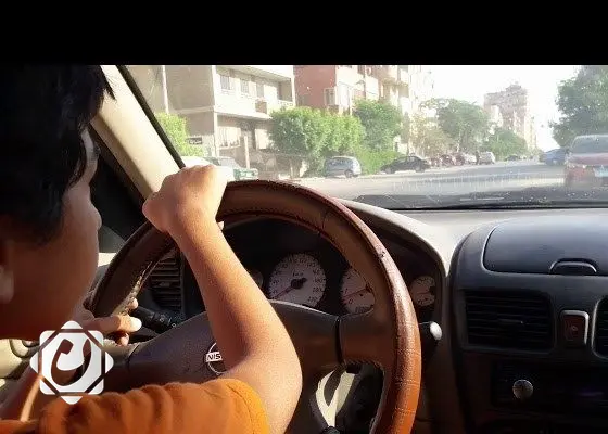تحذير من مرور الأطفال للمركبات: خطر جسيم وعقوبات قانونية