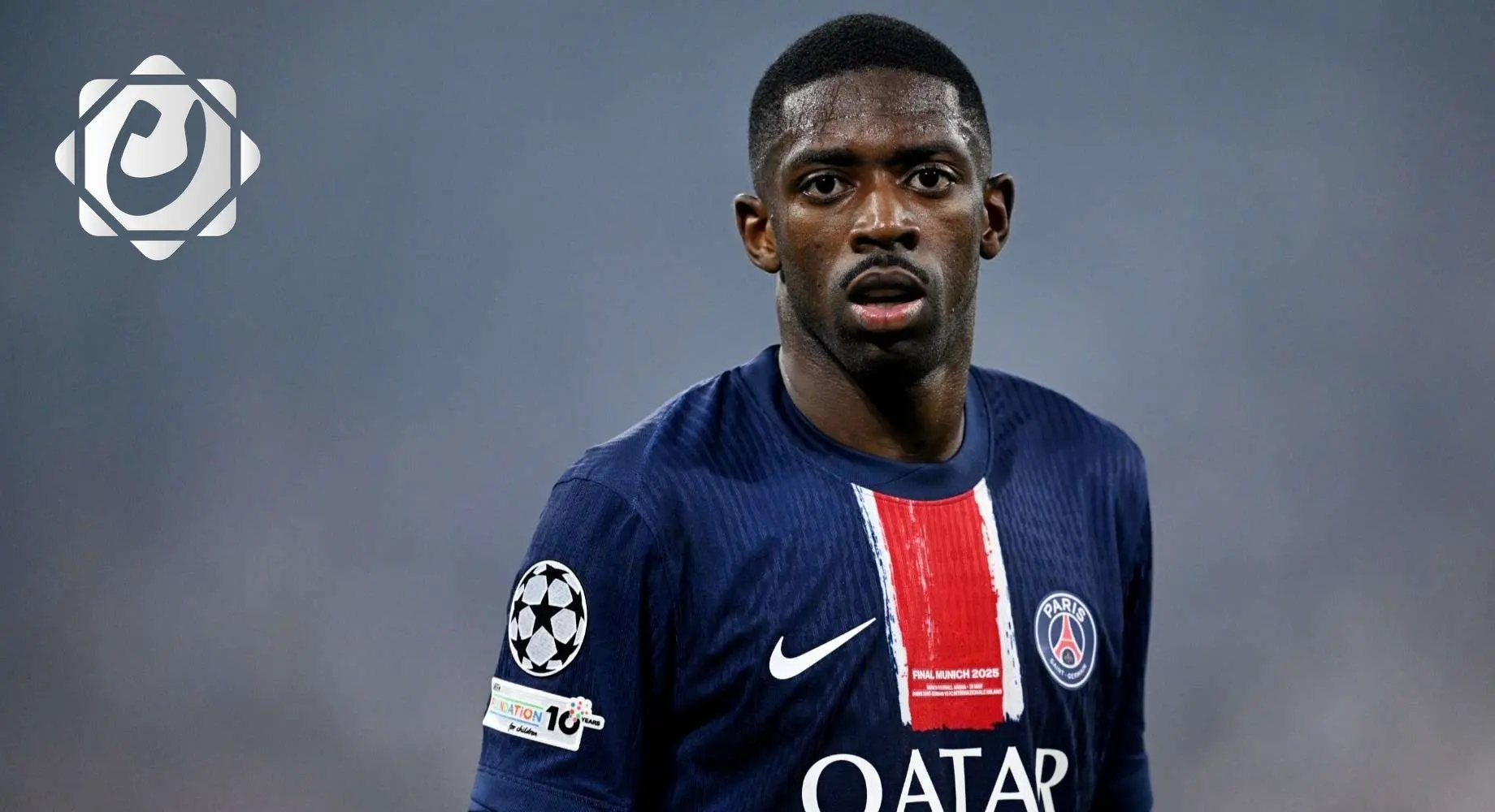 ديمبيلي يتوج بجائزة الكرة الذهبية 2025