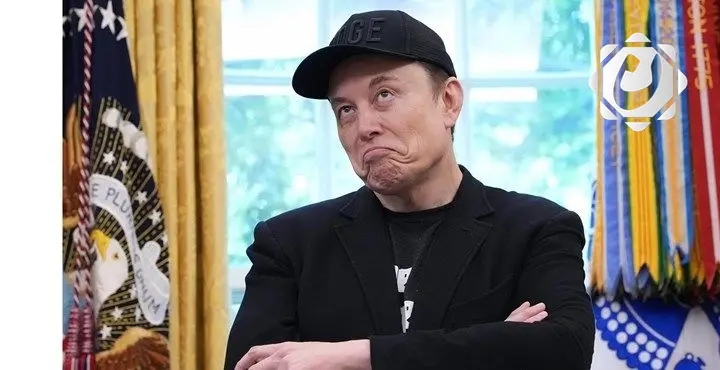 إيلون ماسك يصبح أول شخص تصل ثروته إلى نصف تريليون دولار