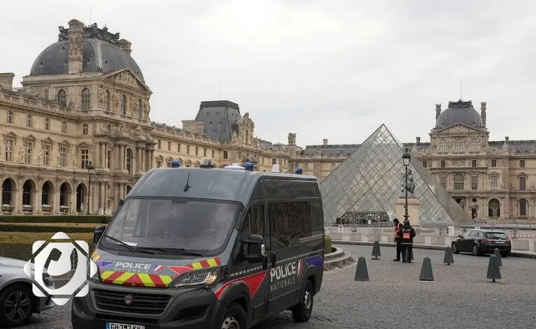 التحقيقات جارية في سطو متحف اللوفر: العثور على خوذة دراجة نارية وقفاز