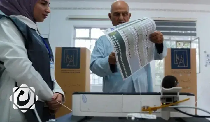 إقبال الناخبين العراقيين على مراكز الاقتراع يستمر