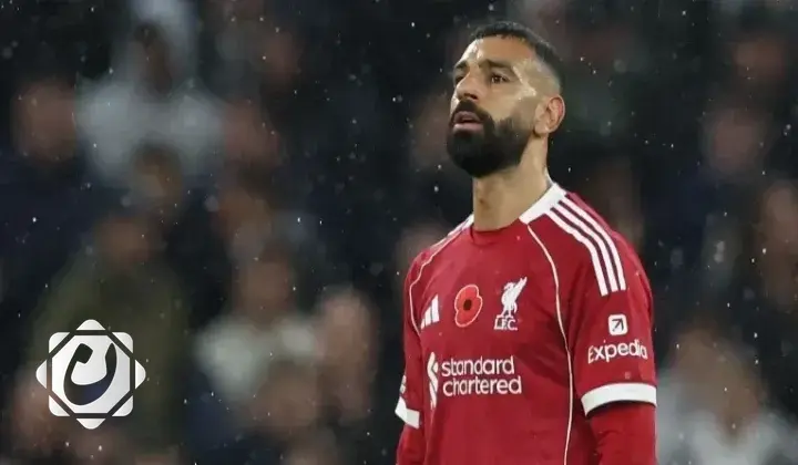 محمد صلاح يجدد عقده مع ليفربول حتى 2027 وسط جدل مالي