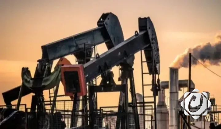 العراق يواصل التزامه بإنتاج النفط حتى مارس 2026