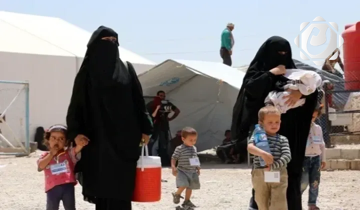 العراق يعتمد نهجاً متوازناً لإعادة النازحين من مخيم الهول