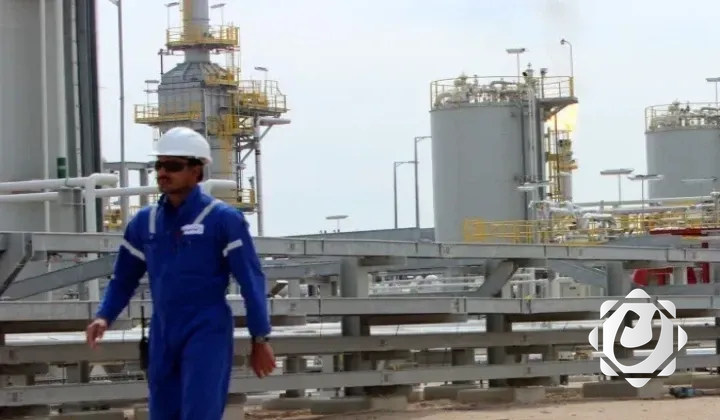 إجلاء موظفين أجانب من الحقول النفطية في العراق إلى الكويت