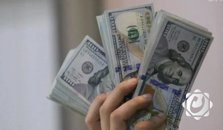 ارتفاع أسعار الدولار في بغداد وانخفاضها في أربيل مع افتتاح البورصة