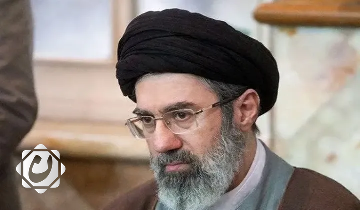 معلومات حول غياب مجتبى خامنئي عن الظهور العلني