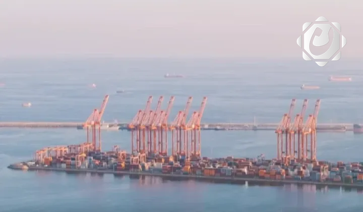 إسقاط طائرات مسيّرة تستهدف خزانات الوقود في ميناء صلالة العُماني