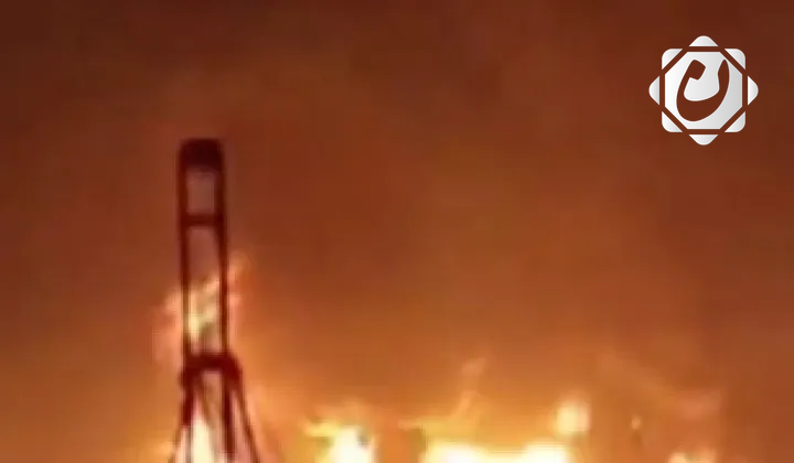 حريق هائل في ميناء صلالة العُماني بعد هجوم إيراني