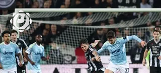 برشلونة يتابع كامبياسو تمهيدًا لصفقة محتملة باهظة التكلفة