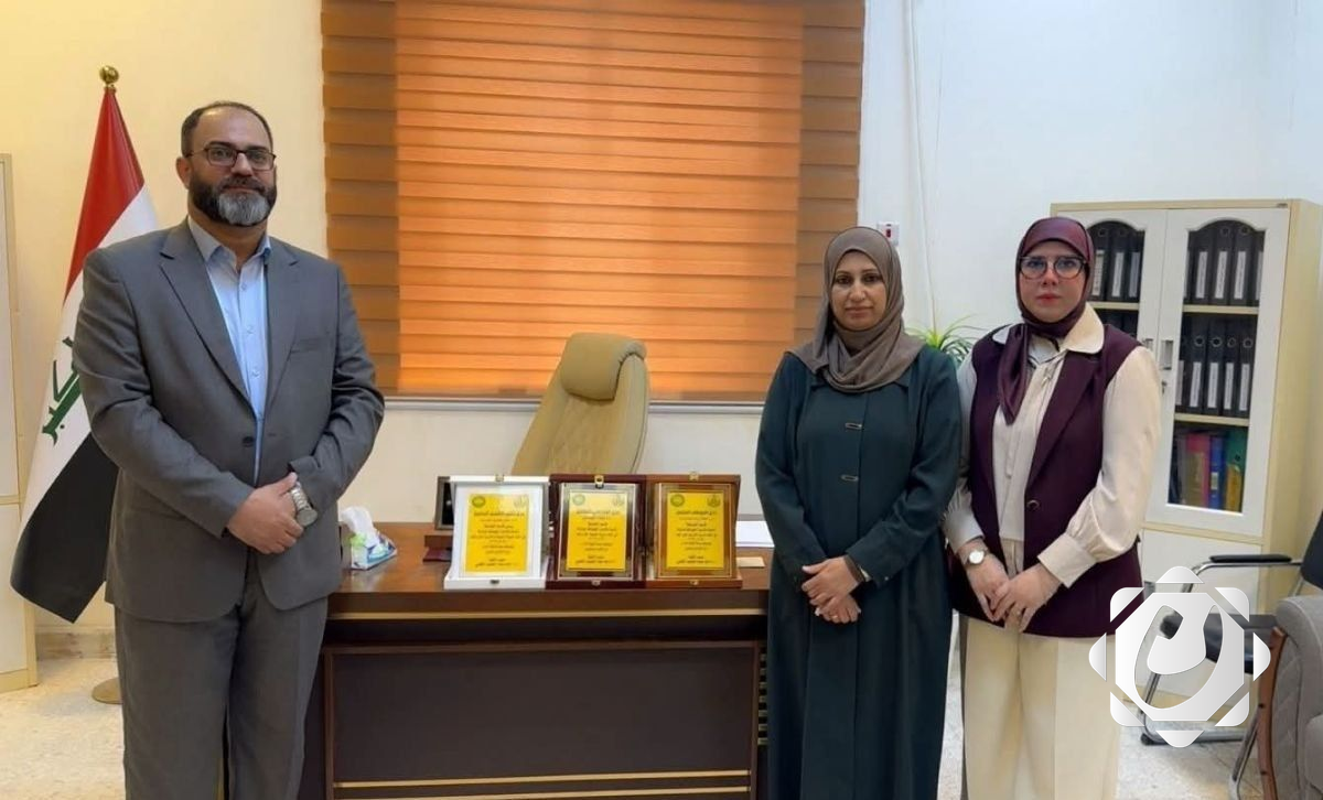 تكريم أساتذة وموظفي كلية الآداب بمناسبة ذكرى تأسيس جامعة البصرة